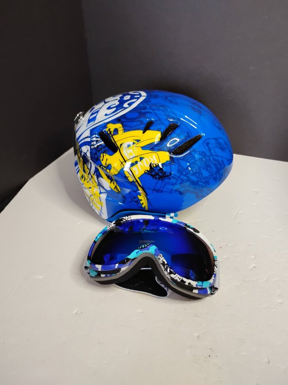 BeBeFun Kids Ski Helmet Snowboarding Helmet with Goggles Size S 50-53 cm